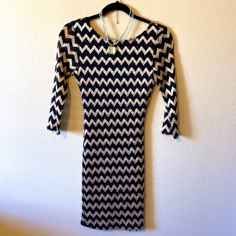 Forever 21 Black and Gold Zigzag Midi Dress